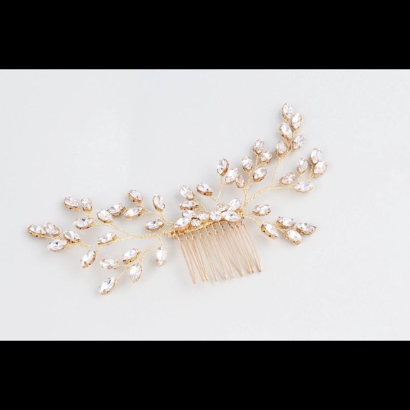 Gold Swarovski Crystal Hairpiece - Picture 4 of 7